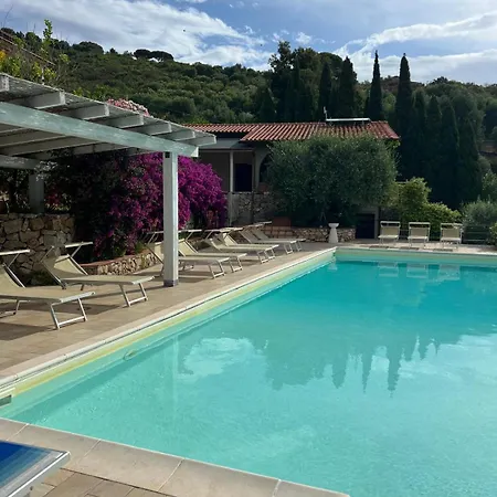 Ξενοδοχείο με διαμερίσματα Le Solane *